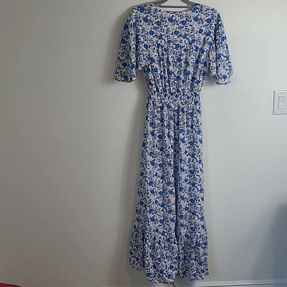 Abel the Label Wild Bloom Tiered Flowy Boho Floral Maxi Blue Floral Size M - Picture 8 of 9